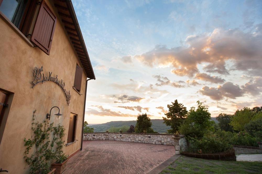 Agriturismo La Vecchia Fattoria Orte Exterior foto