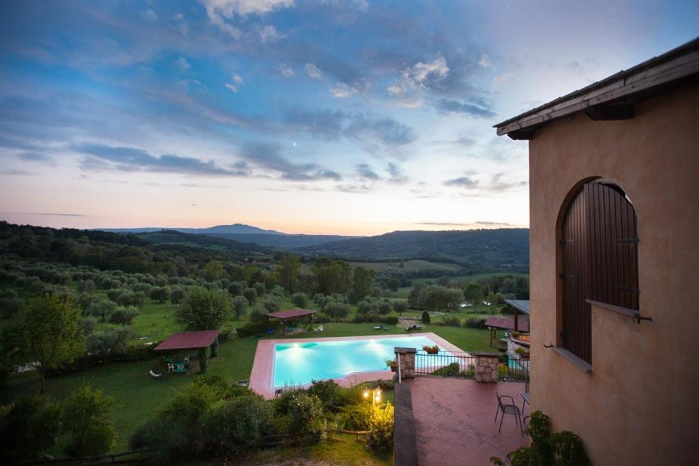 Agriturismo La Vecchia Fattoria Orte Exterior foto