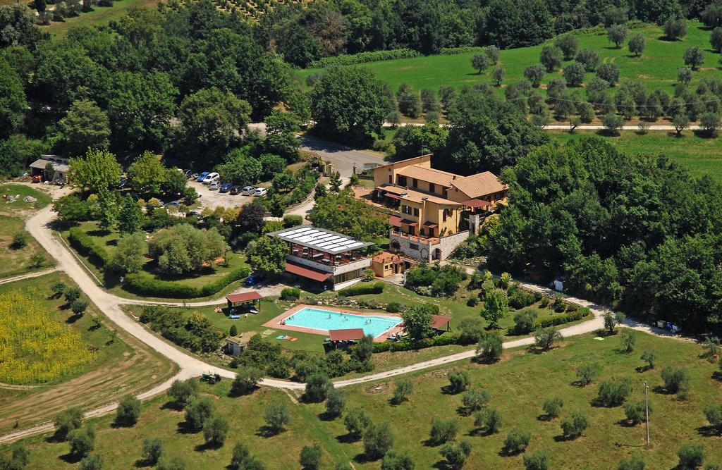 Agriturismo La Vecchia Fattoria Orte Exterior foto